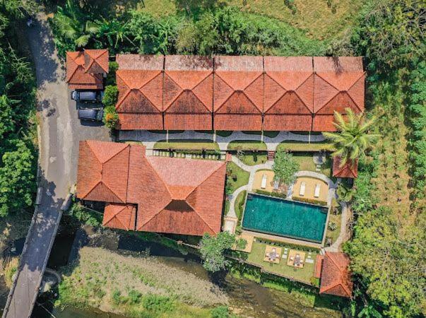 ホテル Rumah Dharma 2 Riverside マゲラン エクステリア 写真